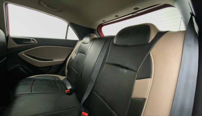 2016 Hyundai Elite i20 SPORTZ 1.2, Petrol, Manual, 81,188 km, Right Side Rear Door Cabin