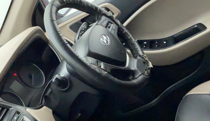 2016 Hyundai Elite i20 SPORTZ 1.2, Petrol, Manual, 81,188 km, Steering wheel - Steering cover is minor torn