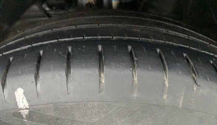 2019 Maruti Baleno ZETA PETROL 1.2, Petrol, Manual, 56,844 km, Left Front Tyre Tread