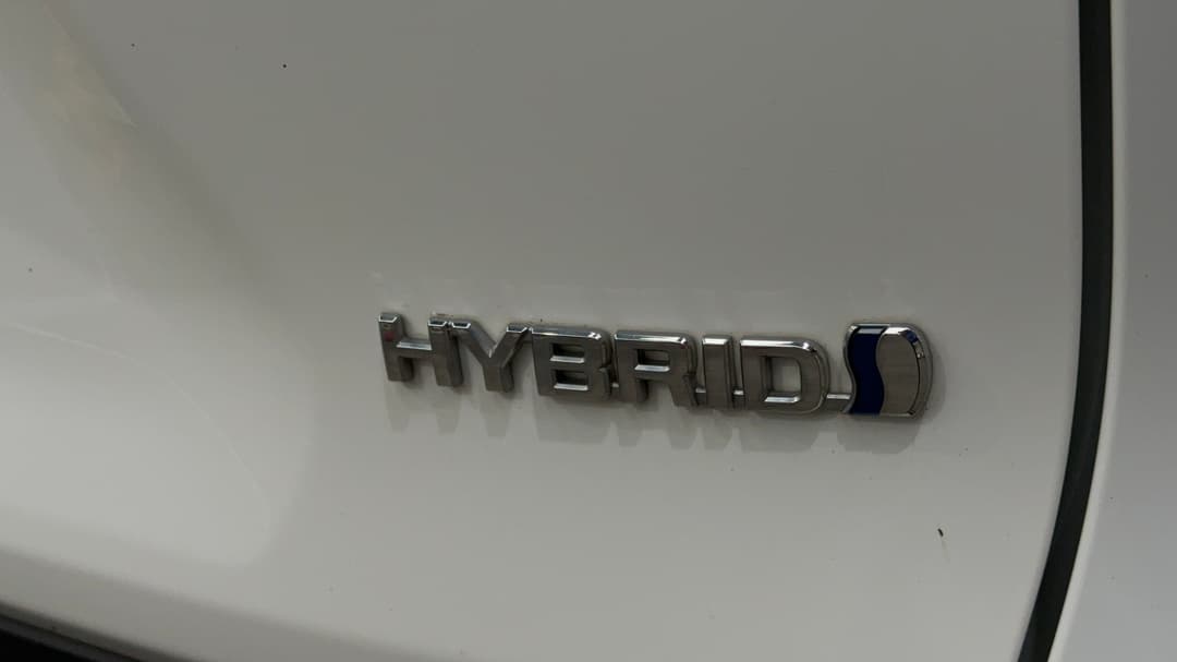 2020 Toyota RAV4 Gx (AWD) Hybrid, Automatic, 31610 km, Badge (Boot Right Side)