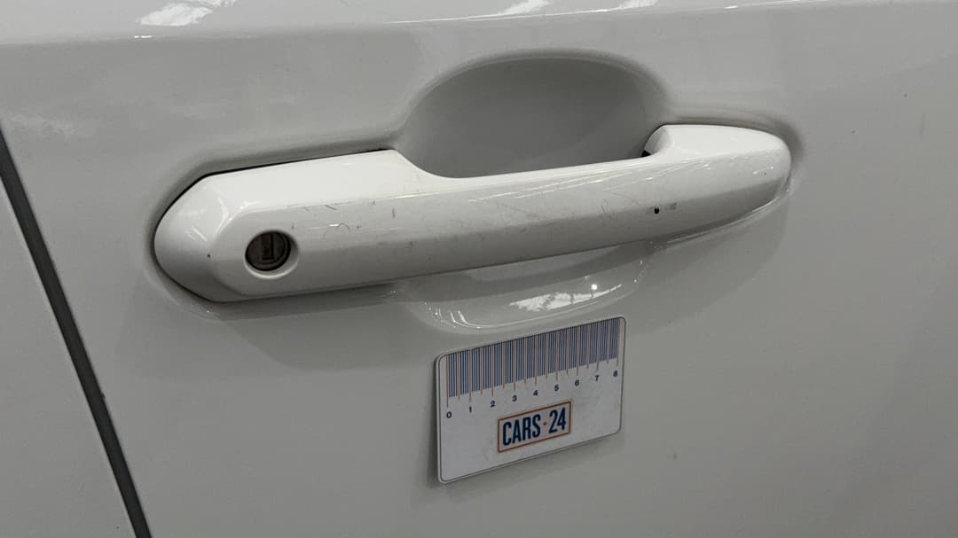 2020 Toyota RAV4 Gx (AWD) Hybrid, Automatic, 31610 km, Door Handles Front RHS Scratch
