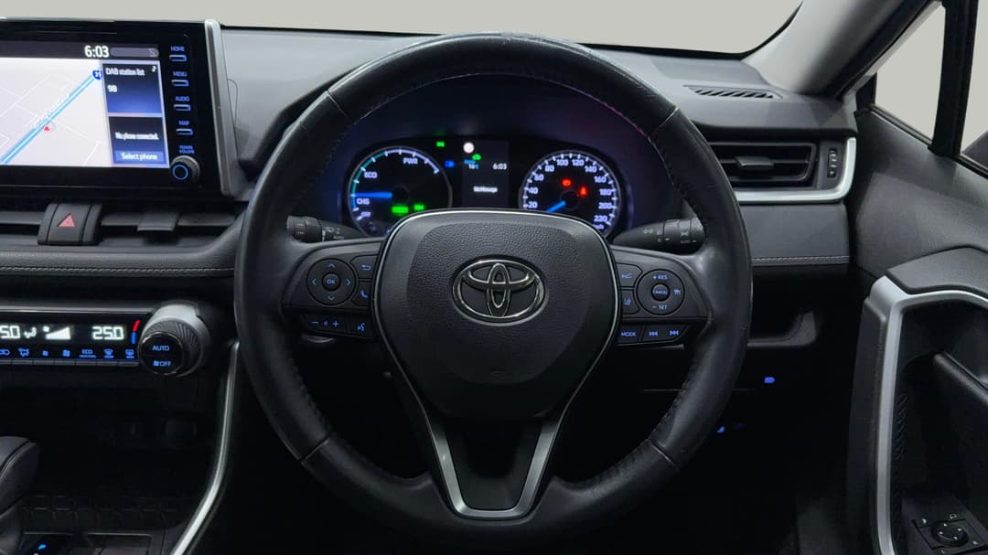 2020 Toyota RAV4 Gx (AWD) Hybrid, Automatic, 31610 km, Steering Wheel Close-up