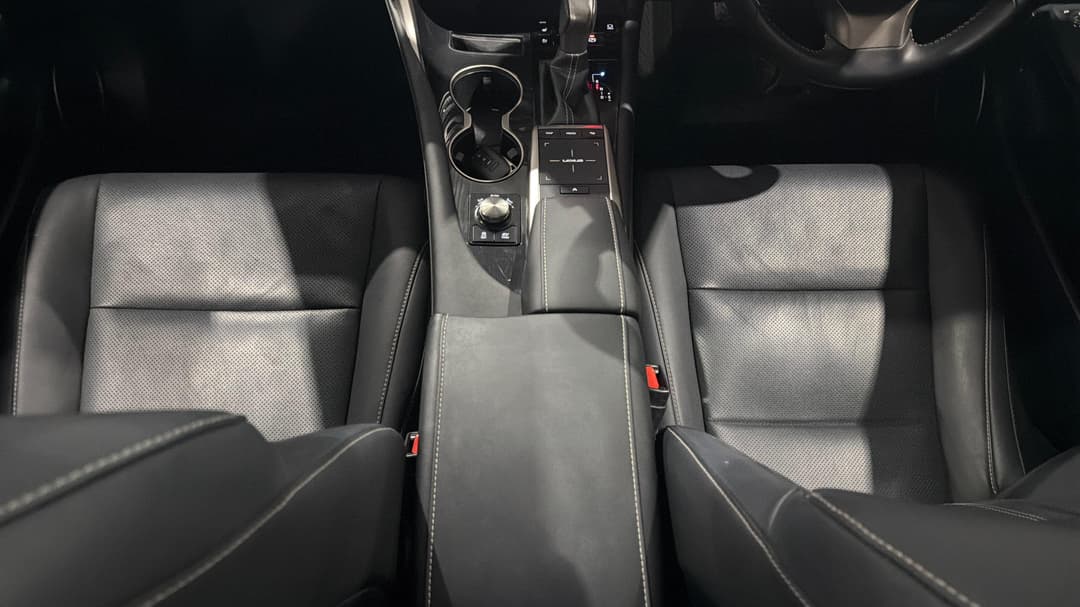 2022 Lexus Rx450h Luxury Hybrid, Automatic, 61096 km, Center Console