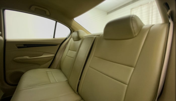 2011 Honda City 1.5L I-VTEC S MT, CNG, Manual, 1,16,410 km, Right Side Rear Door Cabin