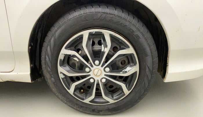 2011 Honda City 1.5L I-VTEC S MT, CNG, Manual, 1,16,410 km, Right Front Wheel