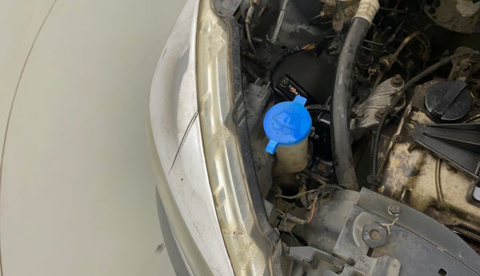 2017 Maruti Celerio VXI (O) CNG, CNG, Manual, 77,881 km, Right headlight - Clamp has minor damage