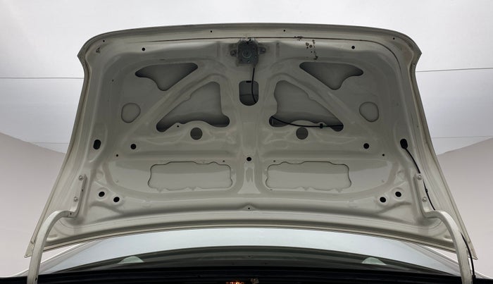 2011 Toyota Etios G, Petrol, Manual, 1,01,593 km, Boot Door Open