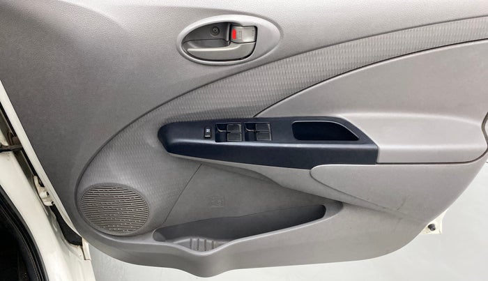 2011 Toyota Etios G, Petrol, Manual, 1,01,593 km, Driver Side Door Panels Control