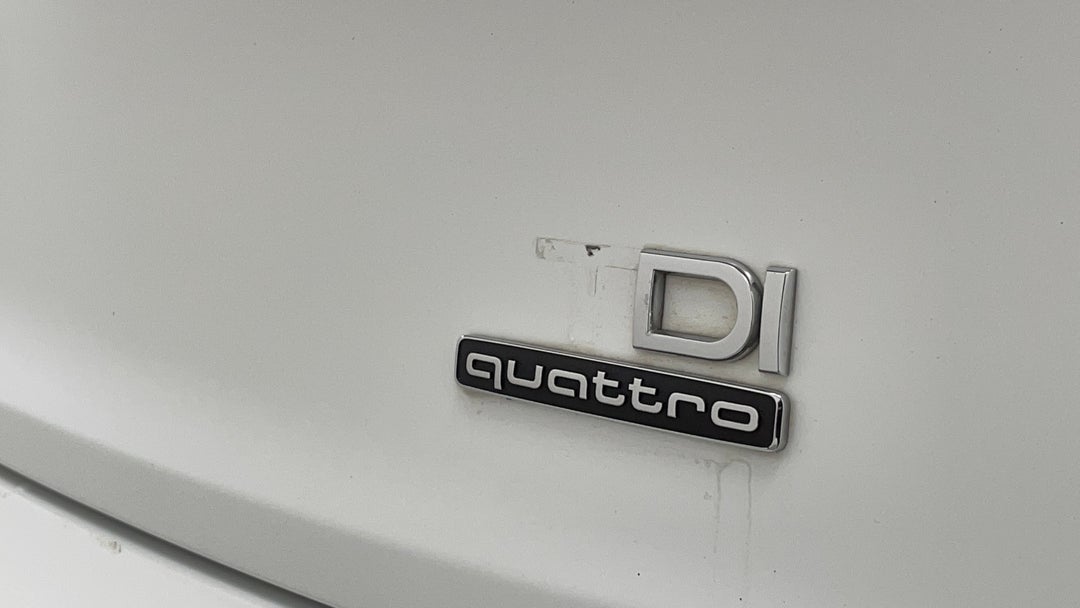 Badge (Boot Right Side)