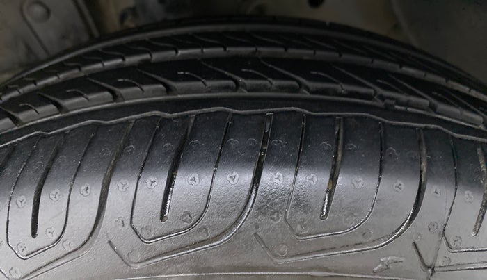 2018 Honda City SV MT EDGE EDITION PETROL, Petrol, Manual, 76,483 km, Left Front Tyre Tread