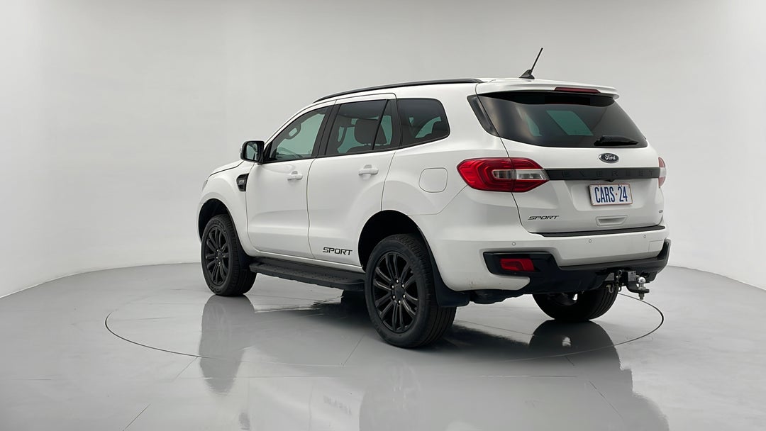 Left Back Diagonal (45- Degree) View