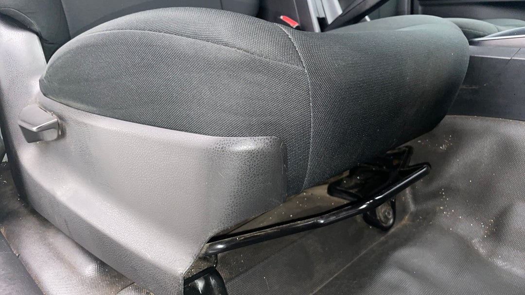 2020 Isuzu D-MAX Sx Hi-ride (4x2), Automatic, 129118 km, Drivers Side Adjustment Panel
