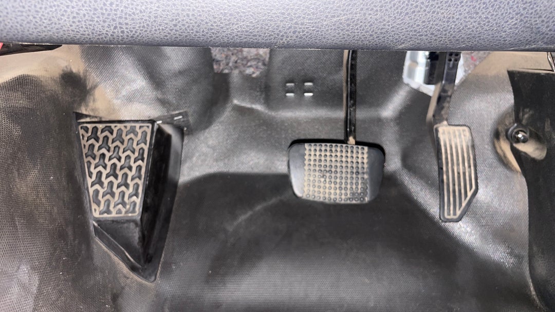 2020 Isuzu D-MAX Sx Hi-ride (4x2), Automatic, 129118 km, Pedals and Footmat