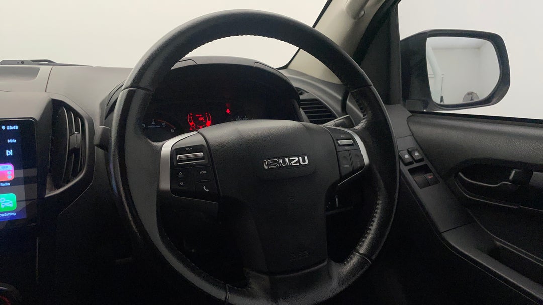 2020 Isuzu D-MAX Sx Hi-ride (4x2), Automatic, 129118 km, Steering Wheel Close-up
