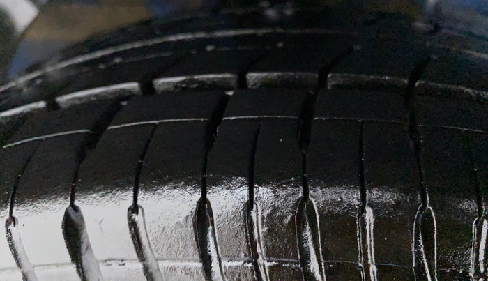 2015 Hyundai Elite i20 MAGNA 1.2, Petrol, Manual, 51,832 km, Right Rear Tyre Tread