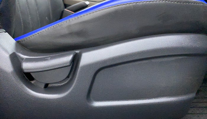 2015 Hyundai Elite i20 MAGNA 1.2, Petrol, Manual, 51,832 km, Driver Side Adjustment Panel