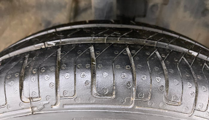 2016 Datsun Go Plus T, Petrol, Manual, 54,955 km, Right Front Tyre Tread