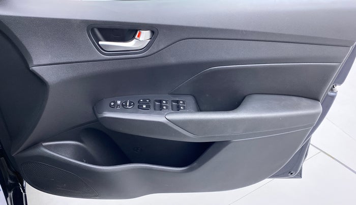 2020 Hyundai Verna SX (O) TURBO GDI AT, Petrol, Automatic, 32,205 km, Driver Side Door Panels Control