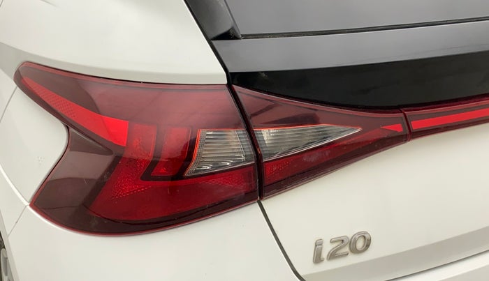 2021 Hyundai NEW I20 MAGNA 1.2 MT, Petrol, Manual, 49,737 km, Left tail light - Minor scratches