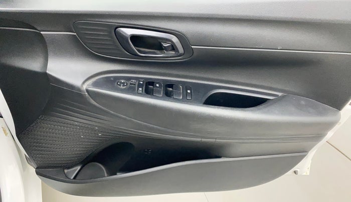 2021 Hyundai NEW I20 MAGNA 1.2 MT, Petrol, Manual, 49,737 km, Driver Side Door Panels Control