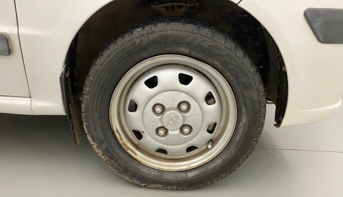 2014 Hyundai Santro Xing GL PLUS, Petrol, Manual, 55,620 km, Right Front Wheel