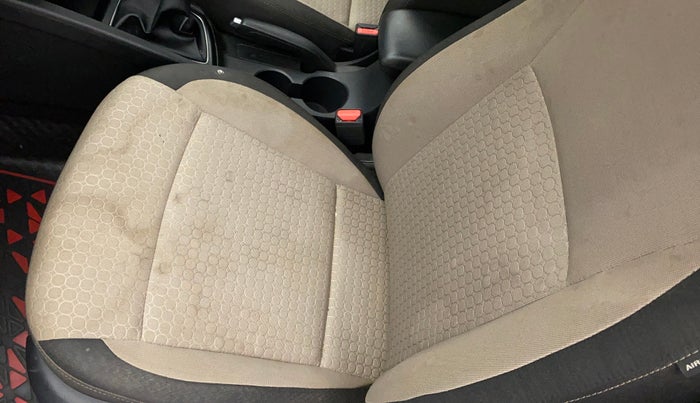 2017 Hyundai Elite i20 ASTA 1.2, Petrol, Manual, 66,568 km, Front left seat (passenger seat) - Cover slightly stained