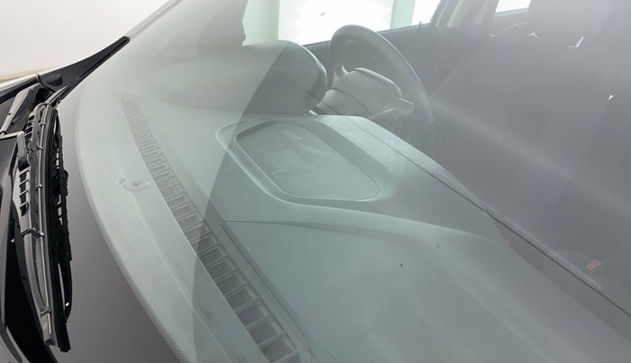 2017 Tata TIGOR XZ (O) PETROL, Petrol, Manual, 69,833 km, Front windshield - Minor spot on windshield