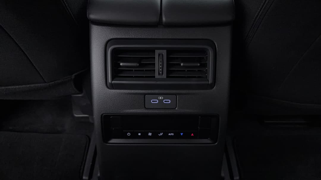 2024 Mazda Cx-80 G40e Pure, Automatic, 11668 km, Rear A/C Vent