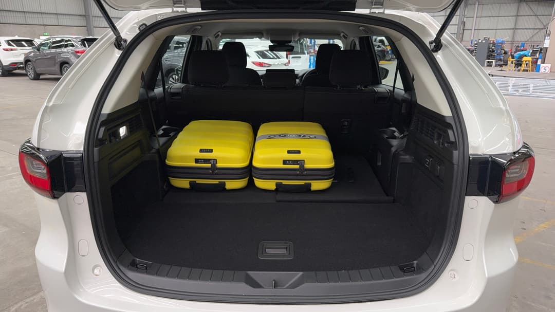 2024 Mazda Cx-80 G40e Pure, Automatic, 11668 km, Boot Inside View with Luggage