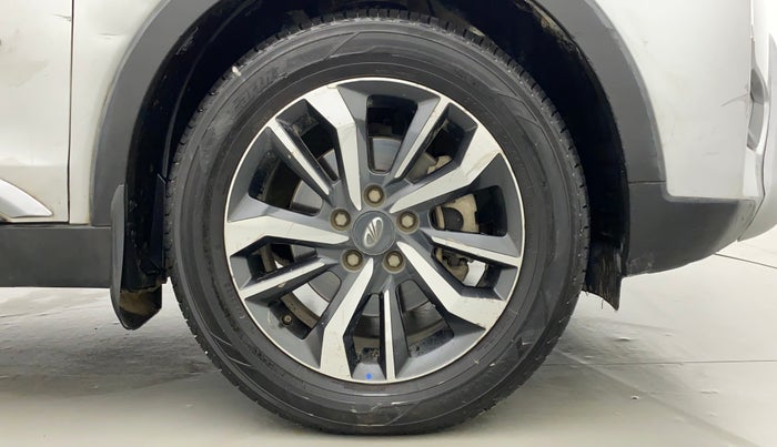 2020 Mahindra XUV300 W8 (O) 1.5 DIESEL, Diesel, Manual, 88,761 km, Right Front Wheel