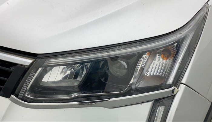 2020 Mahindra XUV300 W8 (O) 1.5 DIESEL, Diesel, Manual, 88,761 km, Left headlight - Chrome has minor damage