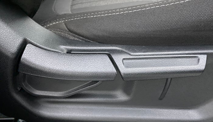 2021 Hyundai VENUE S Plus MT 1.2 Kappa, Petrol, Manual, 9,991 km, Driver Side Adjustment Panel