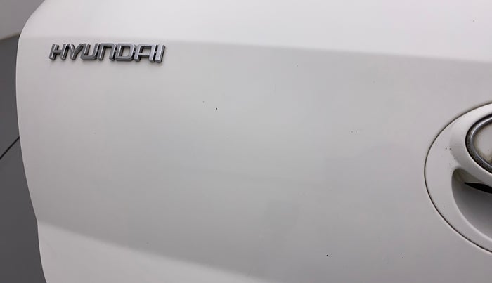 2011 Hyundai i20 MAGNA 1.4 CRDI, Diesel, Manual, 96,235 km, Dicky (Boot door) - Slightly rusted