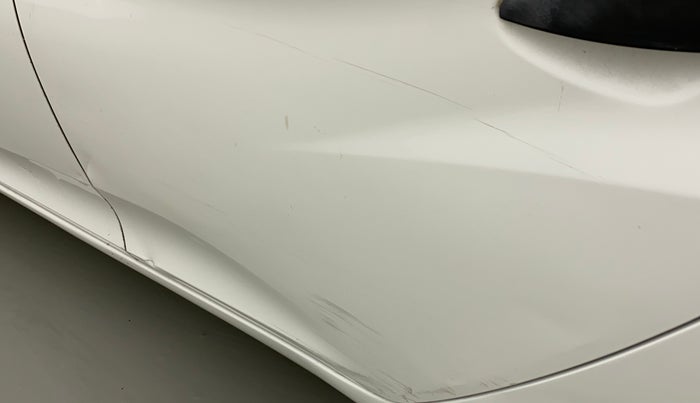 2016 Hyundai Eon ERA +, Petrol, Manual, 27,960 km, Rear left door - Minor scratches