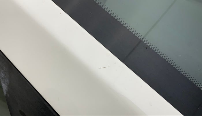 2016 Hyundai Eon ERA +, Petrol, Manual, 27,960 km, Right A pillar - Minor scratches