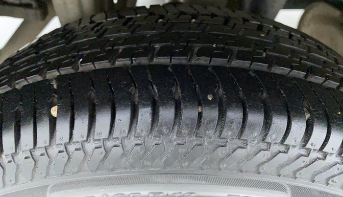 2015 Maruti Alto K10 VXI P, Petrol, Manual, 13,385 km, Right Rear Tyre Tread