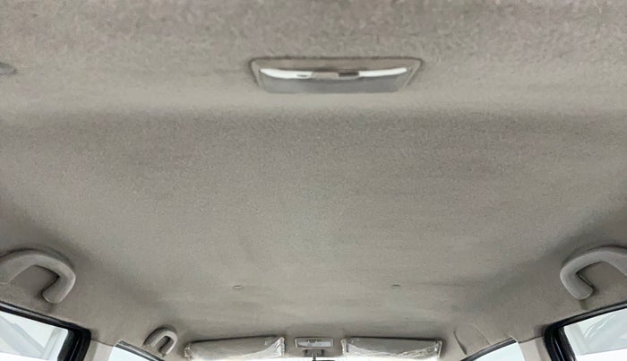 2017 Maruti Wagon R 1.0 VXI+, Petrol, Manual, 28,476 km, Ceiling - Roof lining is slightly discolored