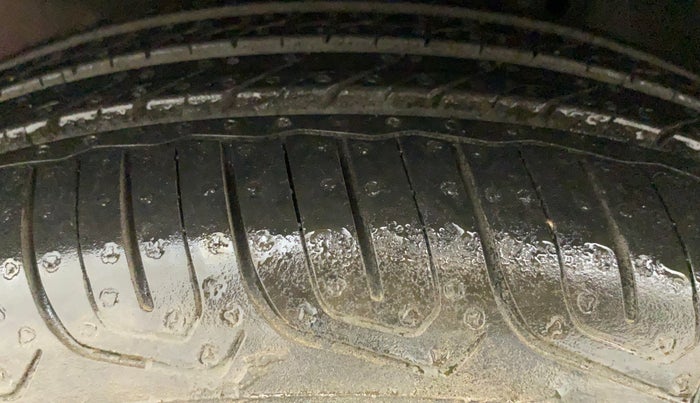2015 Honda Amaze 1.2L I-VTEC S, Petrol, Manual, 61,397 km, Left Front Tyre Tread