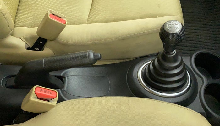 2015 Honda Amaze 1.2L I-VTEC S, Petrol, Manual, 61,397 km, Gear Lever