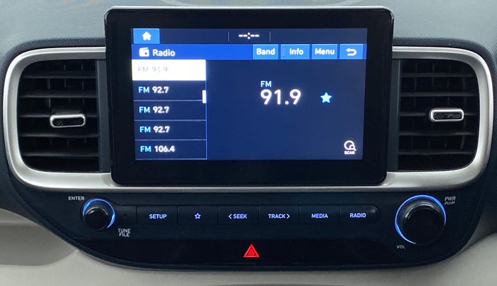 2019 Hyundai VENUE 1.0 SX TURBO GDI DUAL TONE, Petrol, Manual, 64,890 km, Infotainment System