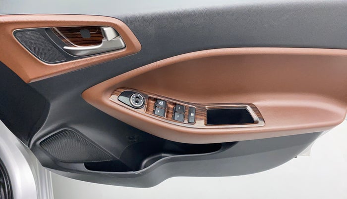 2018 Hyundai Elite i20 Magna Executive 1.2, Petrol, Manual, 13,857 km, Driver Side Door Panels Control