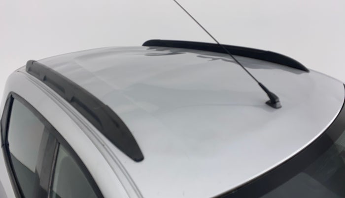 2017 Renault Kwid 1.0 RXT, Petrol, Manual, 18,983 km, Roof - Slightly dented