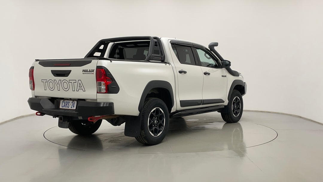 Right Back Diagonal (45- Degree) View