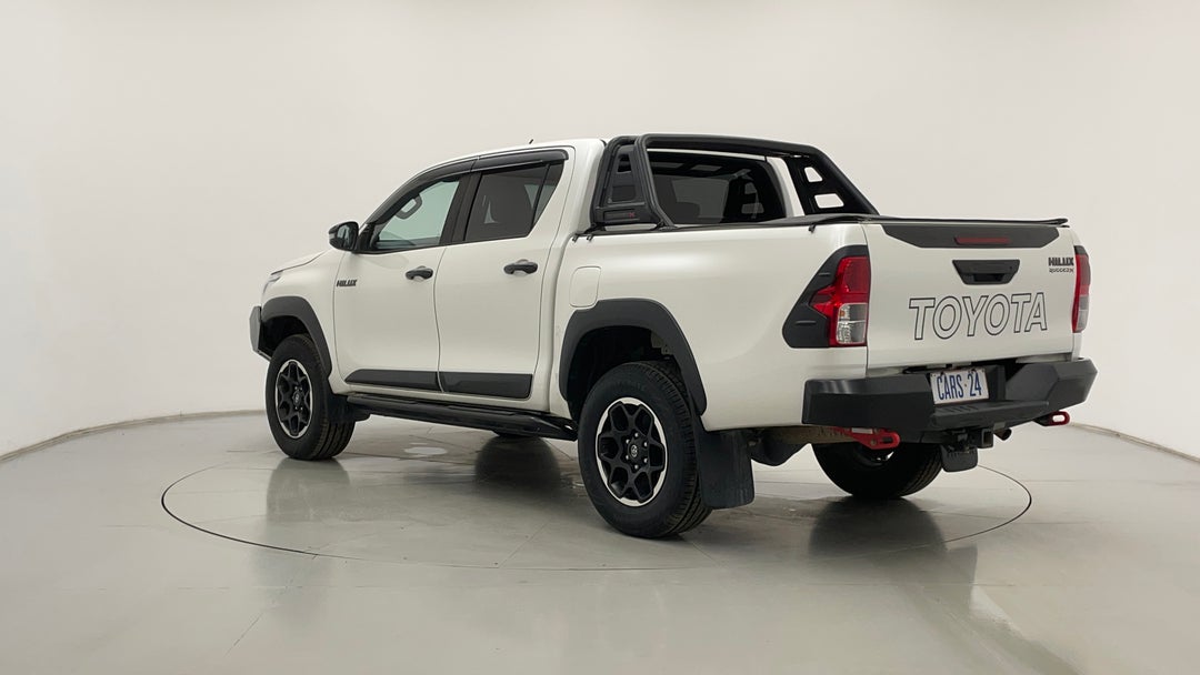 Left Back Diagonal (45- Degree) View