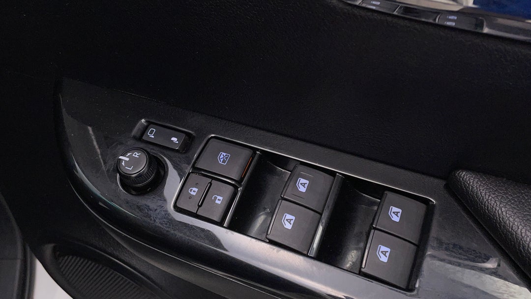 Drivers Side Door Panel Controls