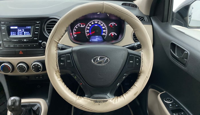 2018 Hyundai Grand i10 magna 1.2 crdi, Diesel, Manual, 94,138 km, Steering Wheel Close Up