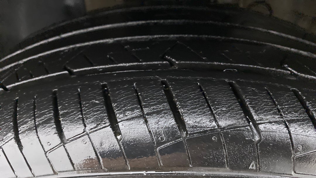 Left Front Tyre Tread