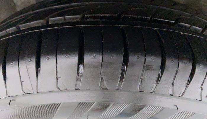 2014 Honda Amaze 1.2 SMT I VTEC, Petrol, Manual, 67,170 km, Right Rear Tyre Tread