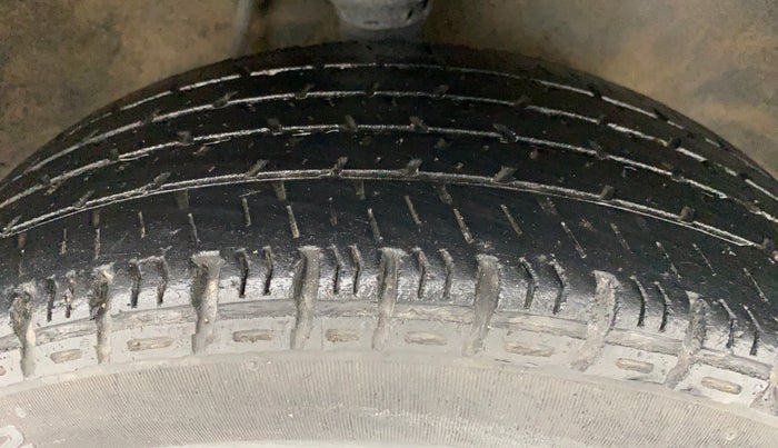2017 Maruti Alto K10 VXI OPT, Petrol, Manual, 20,229 km, Right Front Tyre Tread