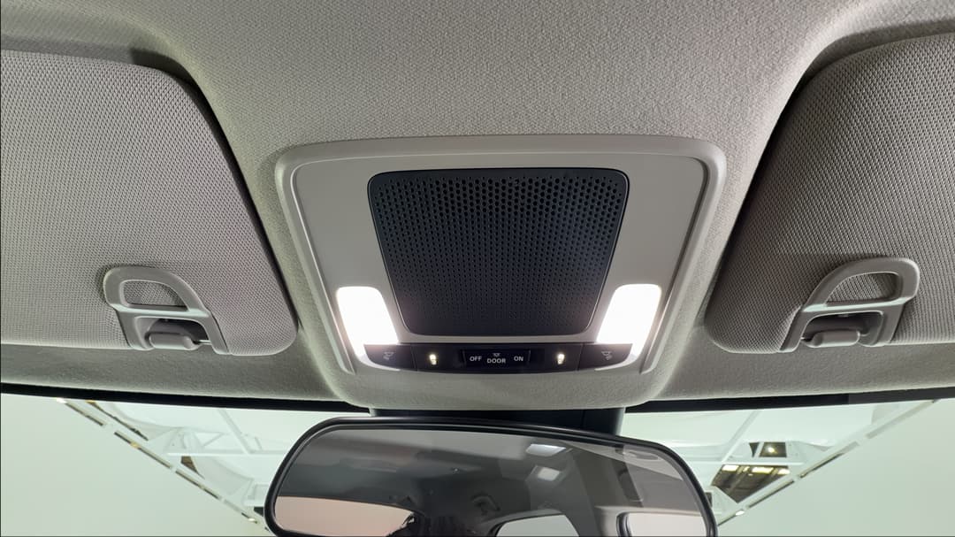 2025 Honda HR-V Vi X, Automatic, 7773 km, On-Roof Controls/Sunglass holder